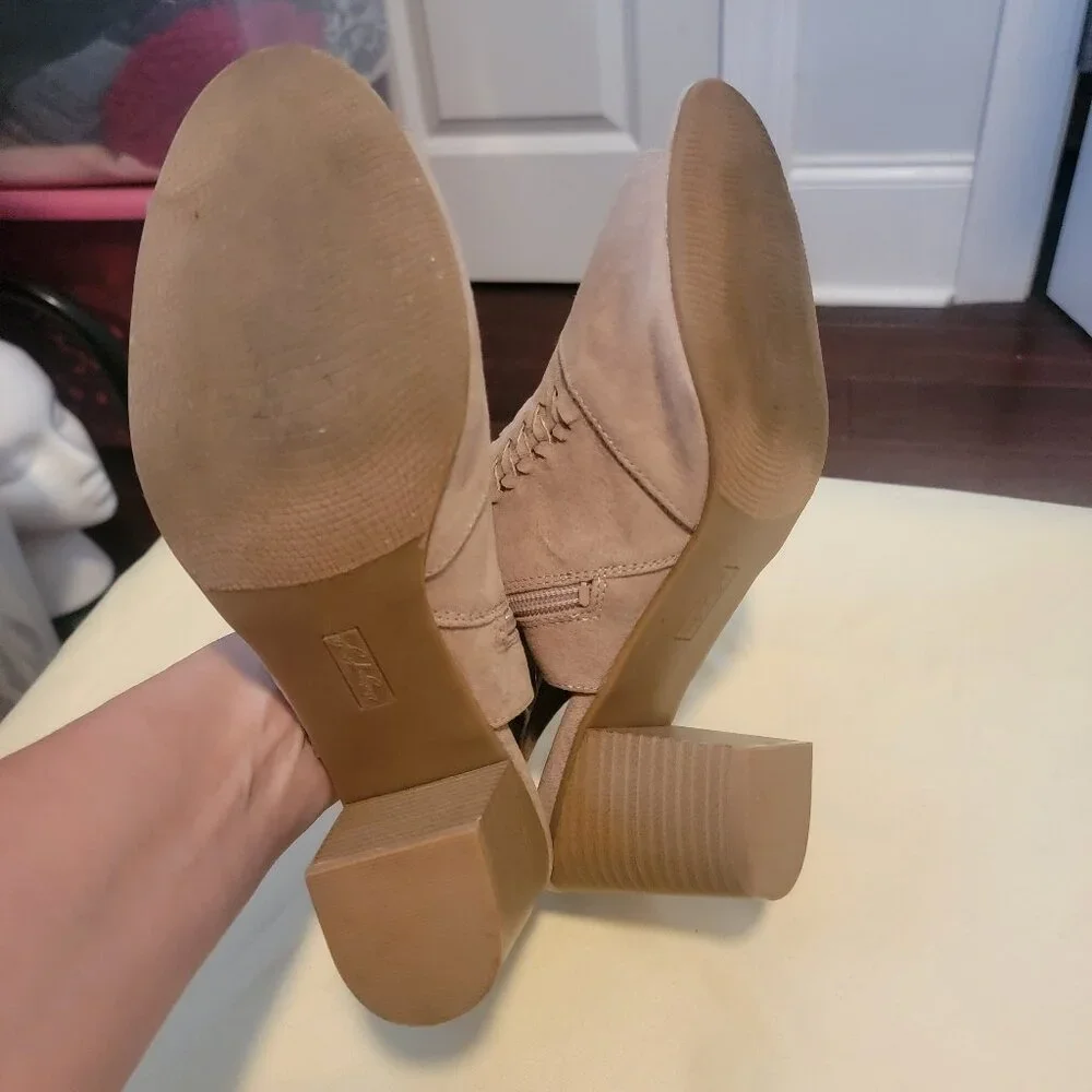 Vintage 7 Eight Peep Wendi Toe Taupe Booties